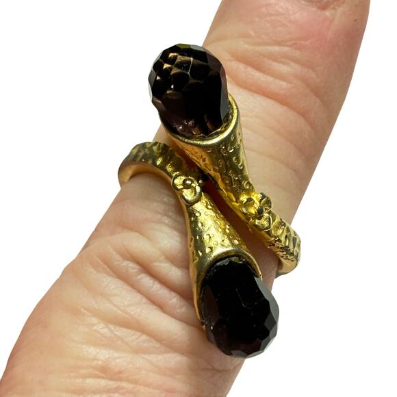 Unique textured goldtone cocktail ring with purple faceted stones wrapped Size 5 - Picture 3 of 7